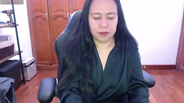 Snapshot of alexandraa19 chatting on October 11, 2025, 4:01 am alexandraa19 online show from October 11, 2025, 4:01 am