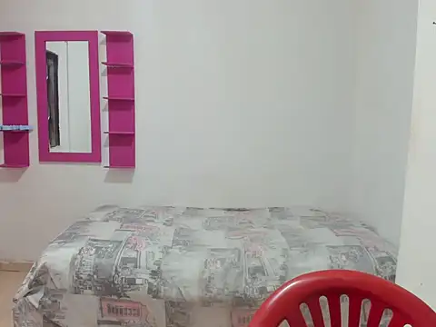 Snapshot of naty_lan11 chatting on September 28, 2025, 3:28 pm naty lan11 online show from September 28, 2025, 3:28 pm