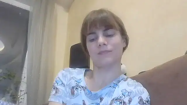 Snapshot of Loriven chatting on October 13, 2025, 6:52 pm Loriven online show from October 13, 2025, 6:52 pm