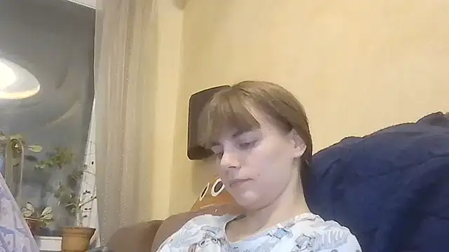 Snapshot of Loriven chatting on October 15, 2025, 6:30 pm Loriven online show from October 15, 2025, 6:30 pm