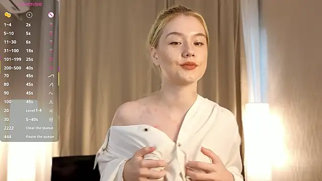 Snapshot of Flirty_lee chatting on October 2, 2025, 2:13 pm Flirty lee online show from October 2, 2025, 2:13 pm