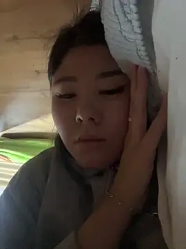 Snapshot of LAURA_LLL chatting on November 16, 2025, 11:54 pm LAURA LLL online show from November 16, 2025, 11:54 pm