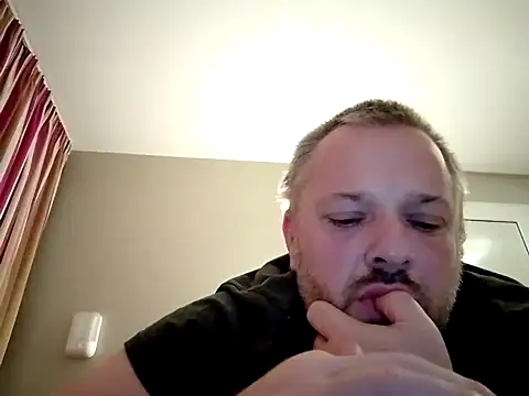 Snapshot of Yannor36 chatting on September 17, 2025, 10:22 pm Yannor36 online show from September 17, 2025, 10:22 pm