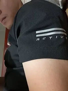 Snapshot of CZpublic chatting on October 22, 2025, 1:33 pm CZpublic online show from October 22, 2025, 1:33 pm