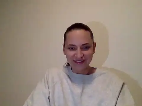 Snapshot of Ysolveni chatting on October 31, 2025, 11:06 pm Ysolveni online show from October 31, 2025, 11:06 pm