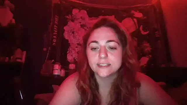 Snapshot of PeridotPrincessOfficial chatting on September 15, 2025, 3:17 am PeridotPrincessOfficial online show from September 15, 2025, 3:17 am