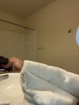 Snapshot of Matthew23Z chatting on October 13, 2025, 12:38 pm Matthew23Z online show from October 13, 2025, 12:38 pm