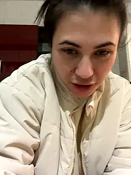 Snapshot of Sweet_Lya09 chatting on October 12, 2025, 3:49 am Sweet Lya09 online show from October 12, 2025, 3:49 am