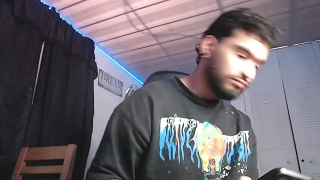 Snapshot of Chrys_harris77 chatting on October 7, 2025, 8:17 pm Chrys harris77 online show from October 7, 2025, 8:17 pm