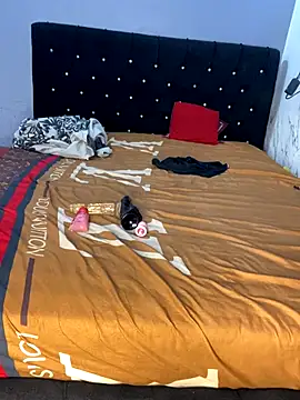 Snapshot of Daavikolovivi chatting on November 17, 2025, 3:23 am Daavikolovivi online show from November 17, 2025, 3:23 am