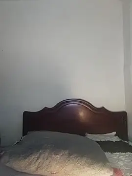 Snapshot of Vale_stone_ chatting on October 10, 2025, 3:38 am Vale stone  online show from October 10, 2025, 3:38 am