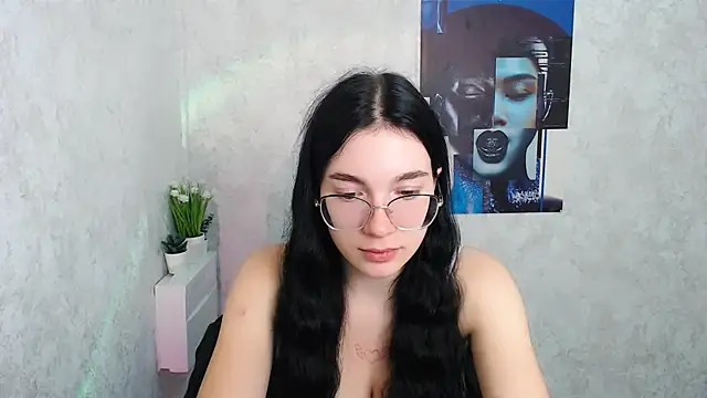 Snapshot of MiraBabe_ chatting on October 2, 2025, 12:56 pm MiraBabe  online show from October 2, 2025, 12:56 pm