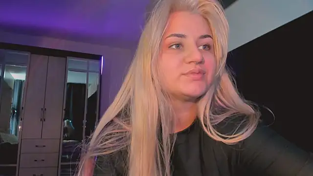 Snapshot of BarbaraSiren chatting on October 12, 2025, 3:55 pm BarbaraSiren online show from October 12, 2025, 3:55 pm