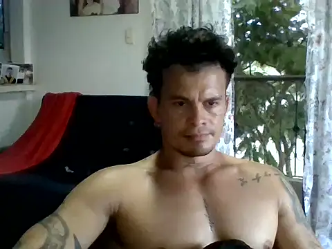 Snapshot of XavierFox1 chatting on September 23, 2025, 10:35 pm XavierFox1 online show from September 23, 2025, 10:35 pm