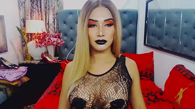Snapshot of misstresbigcockXXp chatting on October 18, 2025, 5:32 am misstresbigcockXXp online show from October 18, 2025, 5:32 am