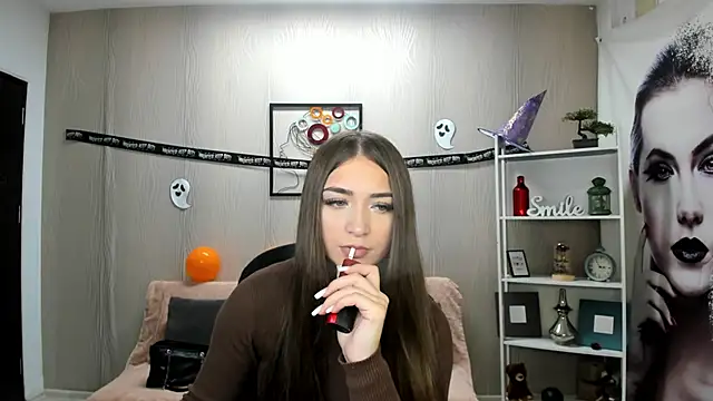 Snapshot of EllaClarke chatting on October 30, 2025, 11:55 am EllaClarke online show from October 30, 2025, 11:55 am