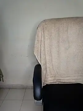 Snapshot of Hey_Jully chatting on October 11, 2025, 5:17 am Hey Jully online show from October 11, 2025, 5:17 am