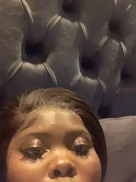 Snapshot of 21shazzy chatting on October 17, 2025, 1:42 am 21shazzy online show from October 17, 2025, 1:42 am