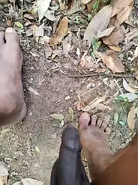 Snapshot of DICKLANKA chatting on October 1, 2025, 10:43 am DICKLANKA online show from October 1, 2025, 10:43 am