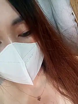 Snapshot of zuzuuLy chatting on October 25, 2025, 4:02 pm zuzuuLy online show from October 25, 2025, 4:02 pm