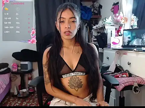 Snapshot of pocahot222 chatting on October 12, 2025, 4:11 am pocahot222 online show from October 12, 2025, 4:11 am