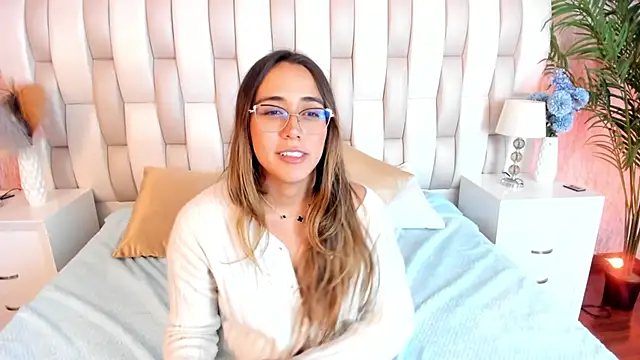 Snapshot of sara_ospina_ chatting on October 1, 2025, 8:31 am sara ospina online show from October 1, 2025, 8:31 am