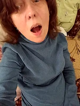 MARYNAMilff online show from October 19, 2025, 8:37 am