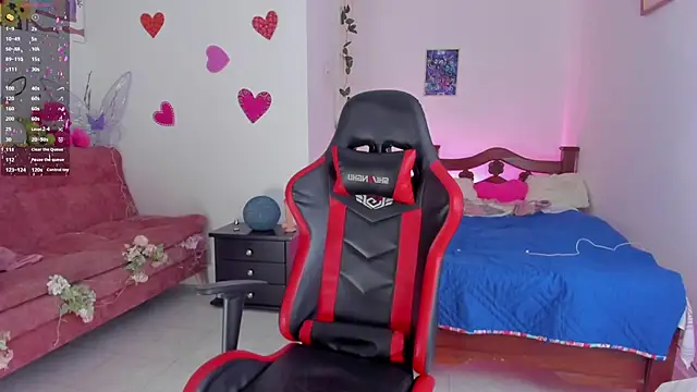 SophieLAmour online show from September 27, 2025, 1:43 am