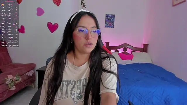 SophieLAmour online show from September 28, 2025, 10:48 pm