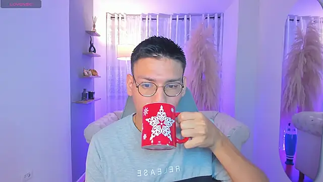 marcuswildx online show from October 1, 2025, 11:27 am