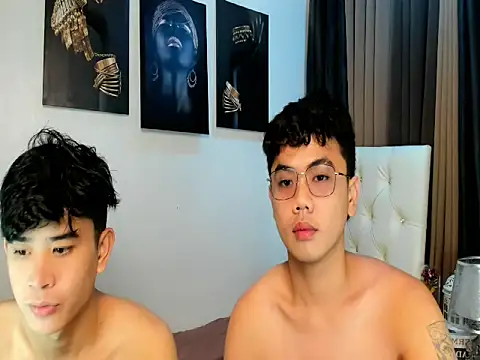 Snapshot of JuliuswildCock chatting on October 12, 2025, 5:34 pm JuliuswildCock online show from October 12, 2025, 5:34 pm