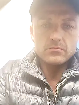 Snapshot of Daniel85Schlam chatting on September 23, 2025, 8:17 am Daniel85Schlam online show from September 23, 2025, 8:17 am