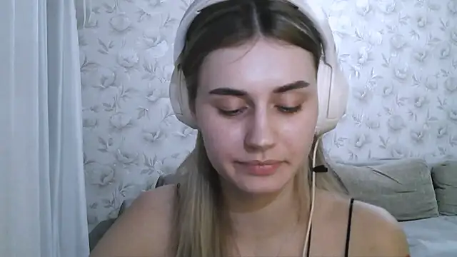 Snapshot of JerrieLoosle chatting on October 2, 2025, 4:36 pm JerrieLoosle online show from October 2, 2025, 4:36 pm