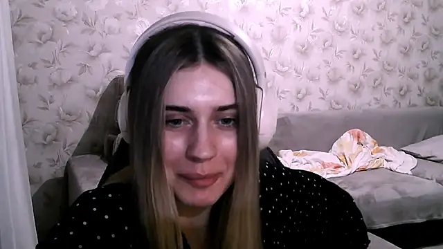 Snapshot of JerrieLoosle chatting on October 19, 2025, 4:40 pm JerrieLoosle online show from October 19, 2025, 4:40 pm