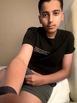 Snapshot of bemjmen chatting on October 2, 2025, 12:28 am bemjmen online show from October 2, 2025, 12:28 am