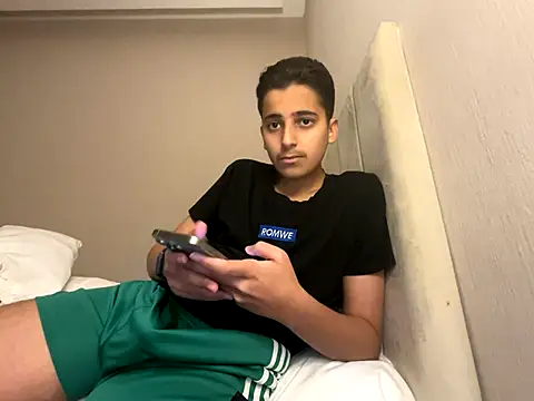 Snapshot of bemjmen chatting on October 25, 2025, 9:20 pm bemjmen online show from October 25, 2025, 9:20 pm