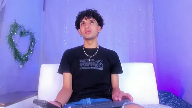 Snapshot of josesweet_ chatting on October 2, 2025, 7:32 pm josesweet  online show from October 2, 2025, 7:32 pm