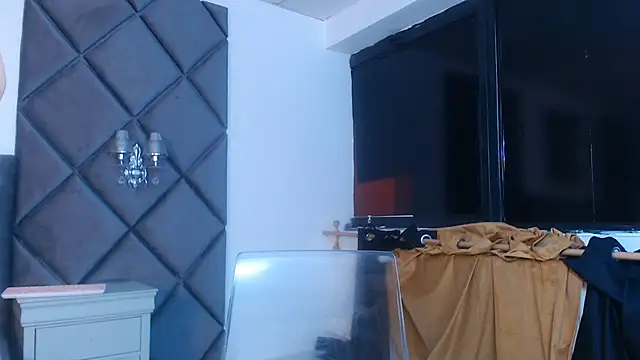 WendyChantal online show from October 15, 2025, 6:02 am