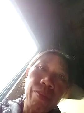 Snapshot of bella-bae chatting on October 7, 2025, 10:01 am bella-bae online show from October 7, 2025, 10:01 am