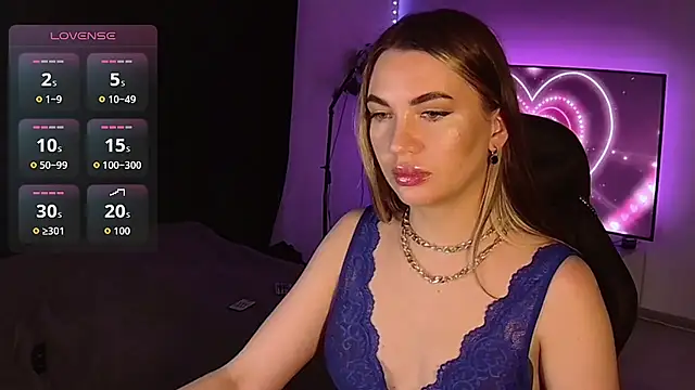 Snapshot of MissMaya__ chatting on October 9, 2025, 5:22 pm MissMaya   online show from October 9, 2025, 5:22 pm