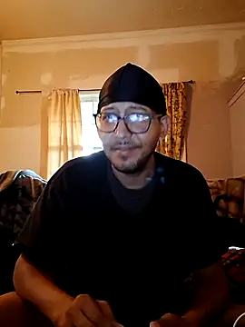 Snapshot of ThrowedWorldWide chatting on November 15, 2025, 12:23 pm ThrowedWorldWide online show from November 15, 2025, 12:23 pm