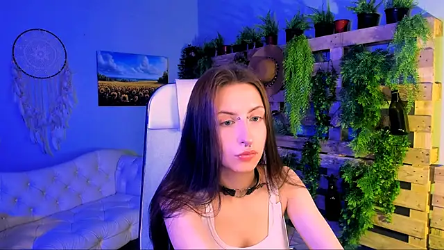 AliceLice  online show from October 10, 2025, 12:15 pm