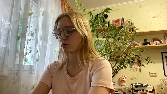 Snapshot of xX_Looola_Xx chatting on October 10, 2025, 11:09 am xX Looola Xx online show from October 10, 2025, 11:09 am