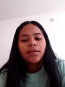 Snapshot of Antonela_19 chatting on September 29, 2025, 1:49 pm Antonela 19 online show from September 29, 2025, 1:49 pm