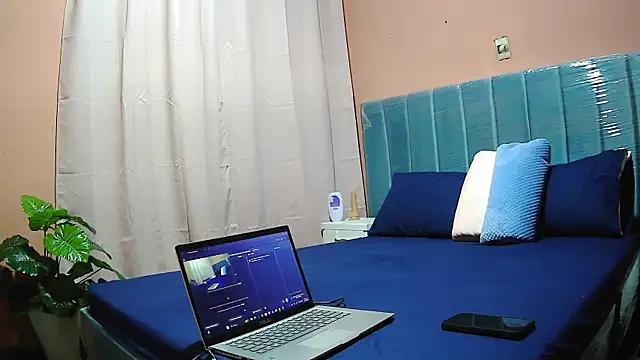 Snapshot of MissAsly chatting on October 16, 2025, 2:07 pm MissAsly online show from October 16, 2025, 2:07 pm