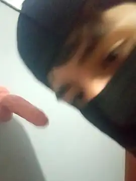 Snapshot of Balaclavaboys chatting on November 9, 2025, 11:14 pm Balaclavaboys online show from November 9, 2025, 11:14 pm