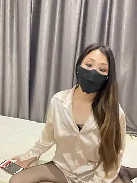 Snapshot of aska1986 chatting on November 17, 2025, 4:24 pm aska1986 online show from November 17, 2025, 4:24 pm