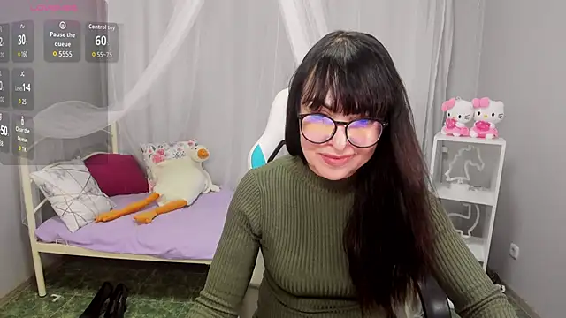 Snapshot of LindaRomero chatting on November 4, 2025, 9:52 am LindaRomero online show from November 4, 2025, 9:52 am