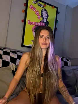 Snapshot of EllieEllxx chatting on October 30, 2025, 9:37 pm EllieEllxx online show from October 30, 2025, 9:37 pm