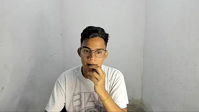 Snapshot of Deivi_colins_23 chatting on October 8, 2025, 1:25 am Deivi colins 23 online show from October 8, 2025, 1:25 am